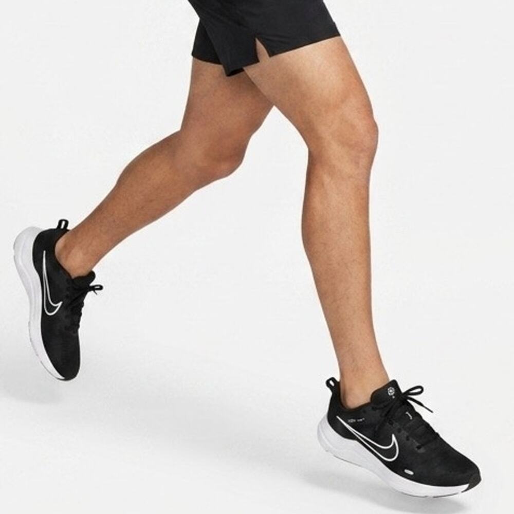 Nike Men's Downshifter 12 Sneakers Sz 8.5 Black & White Running Shoes dd9293-001